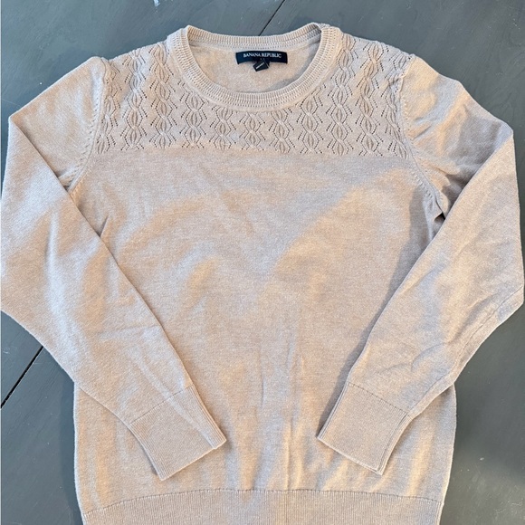 Banana Republic Beige Crewneck Sweater - Picture 7 of 7